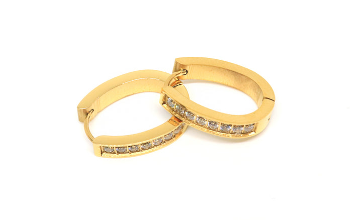 gold-oval-hoop-earrings-Jessica-Santander