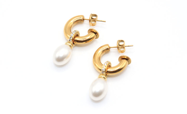 Sparkle Power Elegant Pearl Earrings
