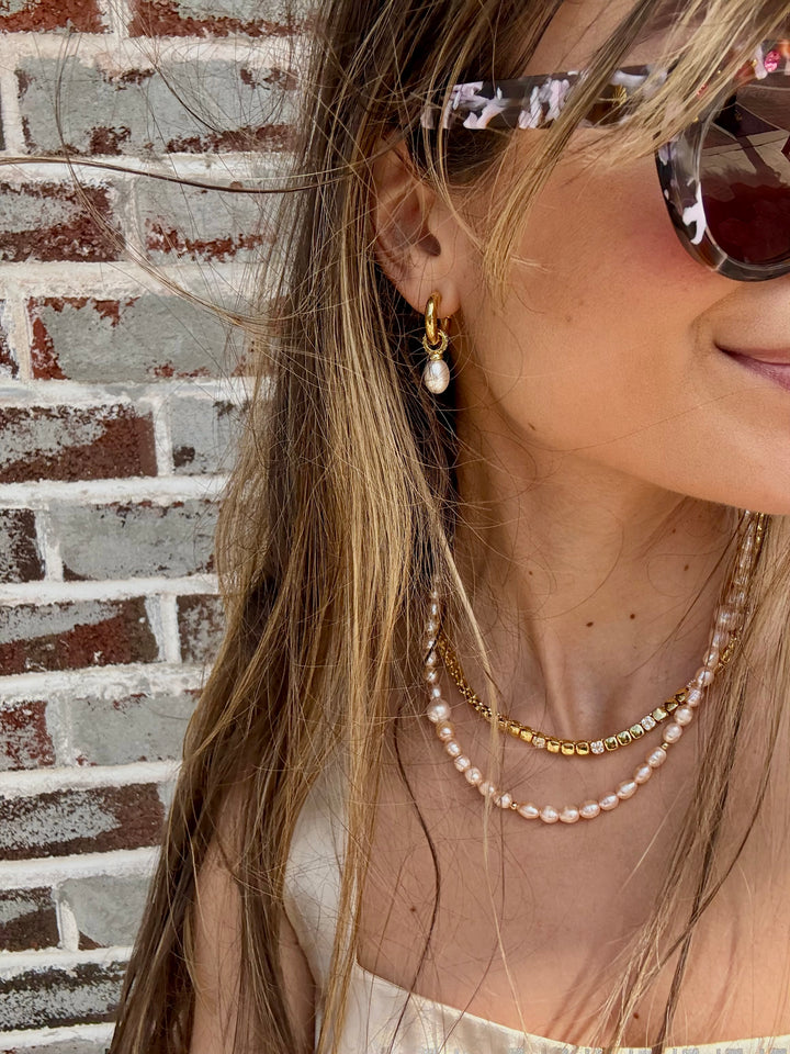 Elegant Gold sparkly tennis necklace 
