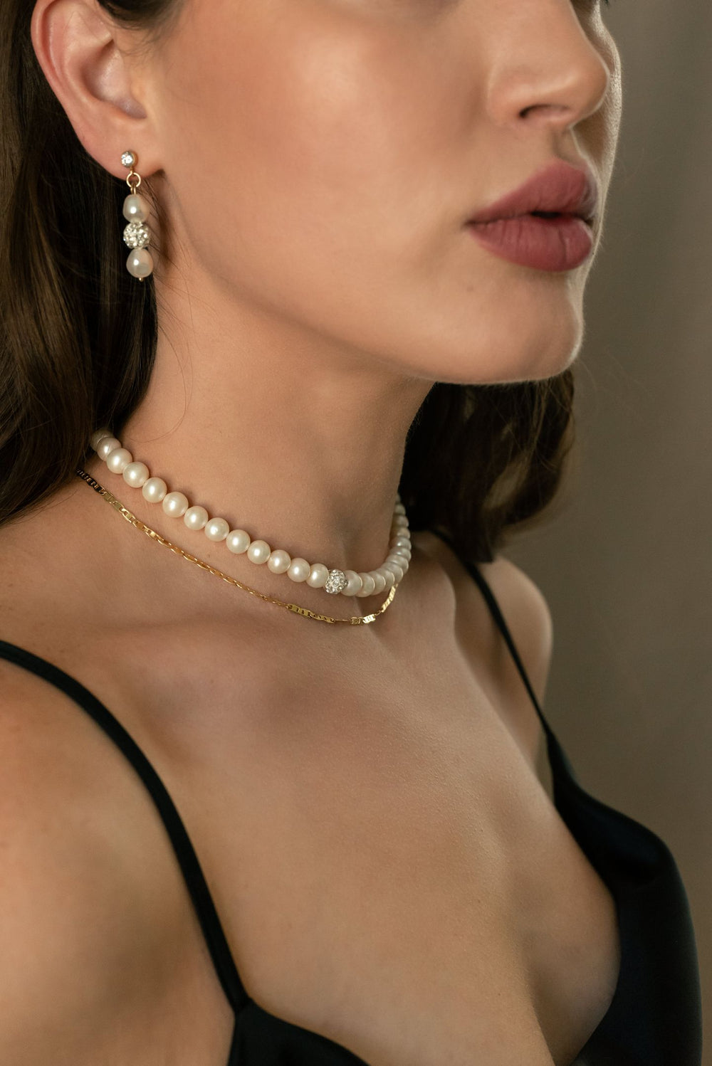 pearl-choker-necklace-Jessica-Santander-fall-collection