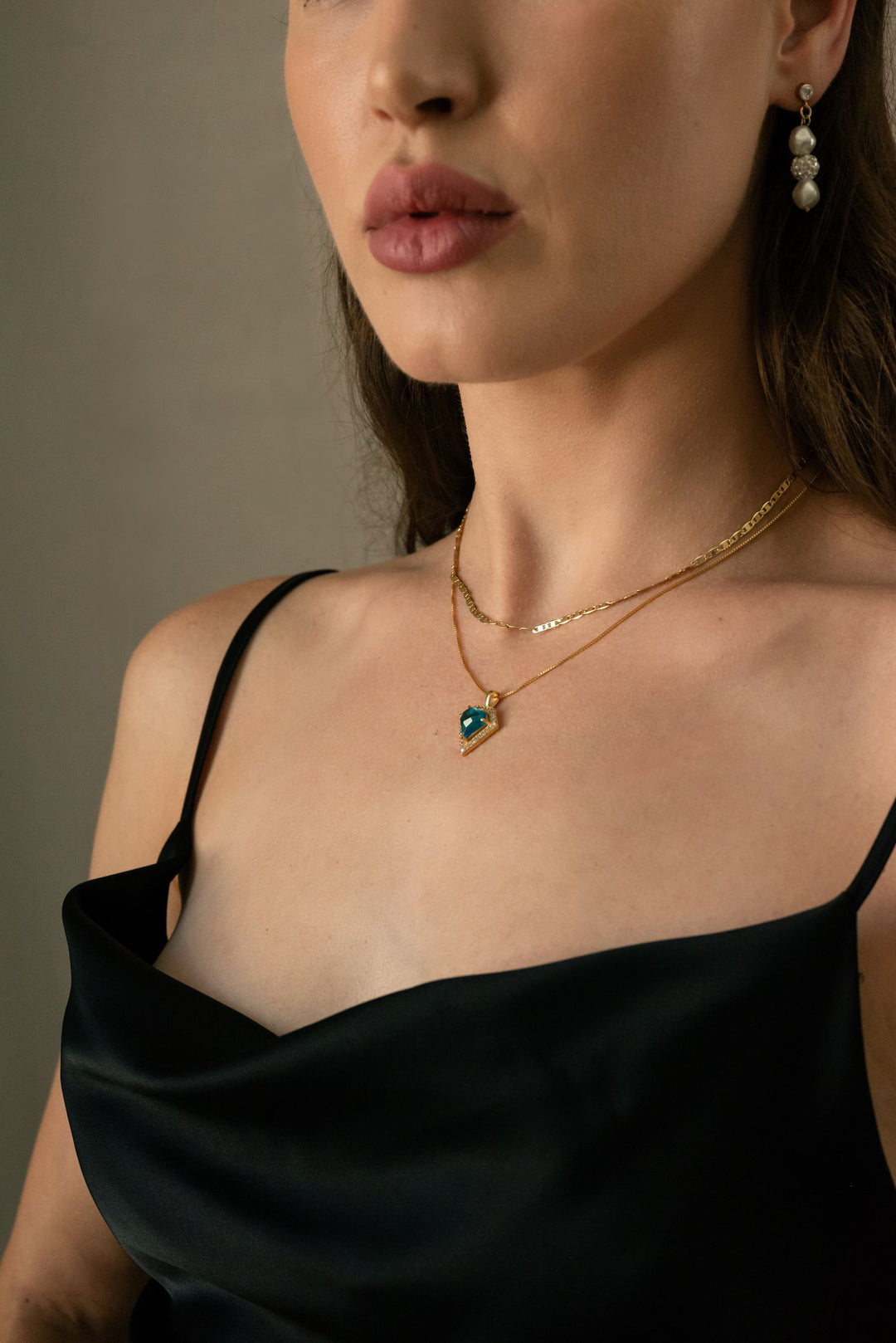 Blue-topaz-diamond-necklace-Jessica-Santander