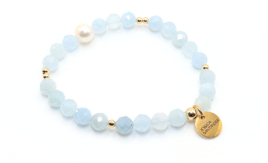 aquamarine gemstone and pearl bracelet spring summer
