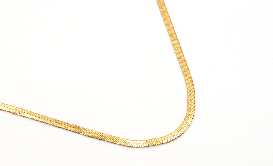 dainty gold neckalce
