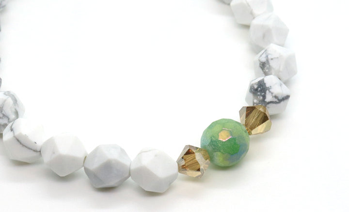 gemstone-beaded-bracelet-green-white-spring-fashion