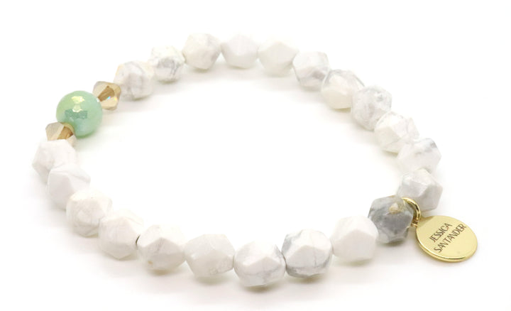 gemstone-beaded-bracelet-green-white-spring-fashion