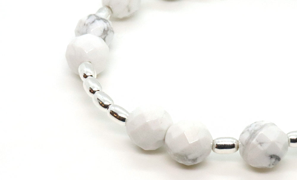 white-howlite-gemstone-stretchy-bracelet-elegant