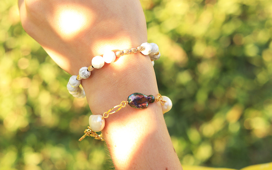 pearl-chain-bracelet-star-charm-women-shopping