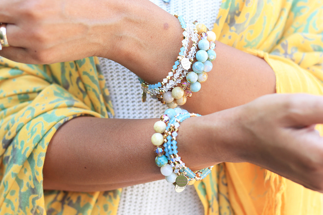 teal-blue-gemstone-stretchy-bracelet