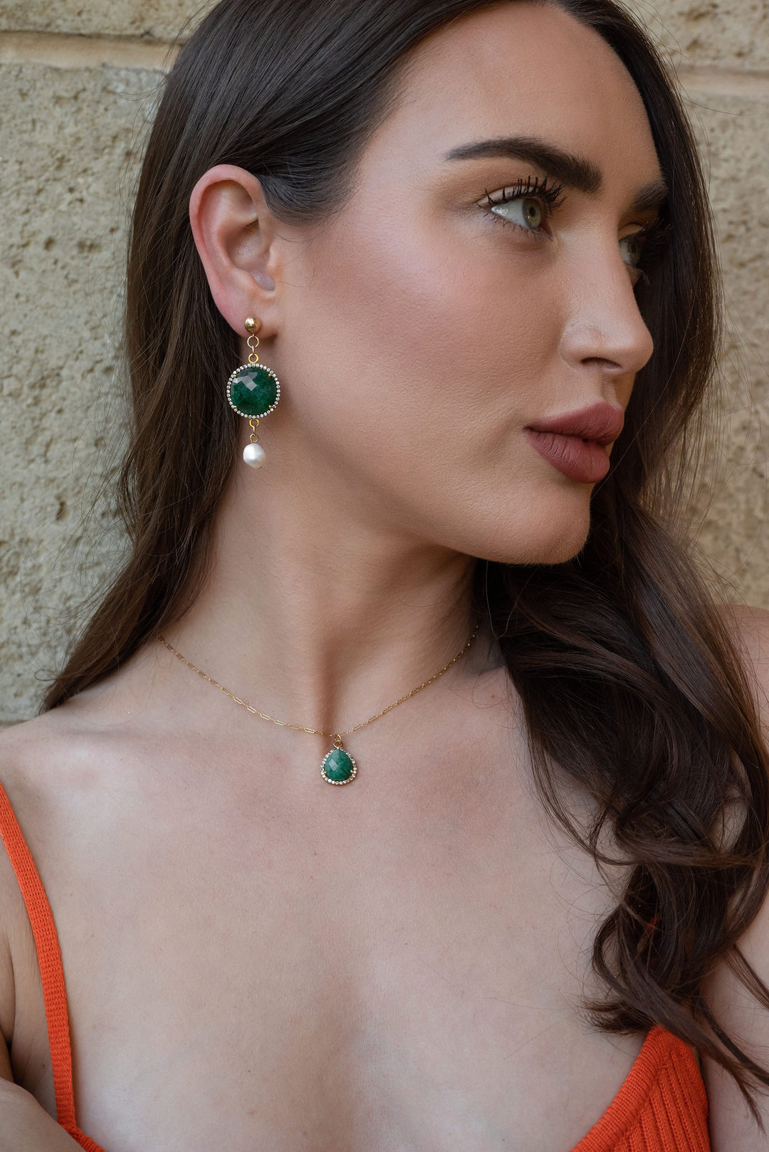 emerald-cultured-pearls-earrings-dainty-handamde-Jessica-Santander