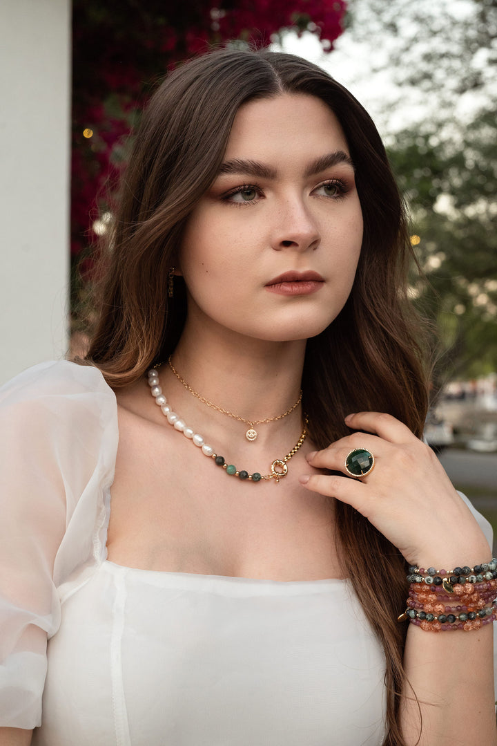 emerald-gemstone-pearls-dainty-gold-necklace-Jessica-Santander